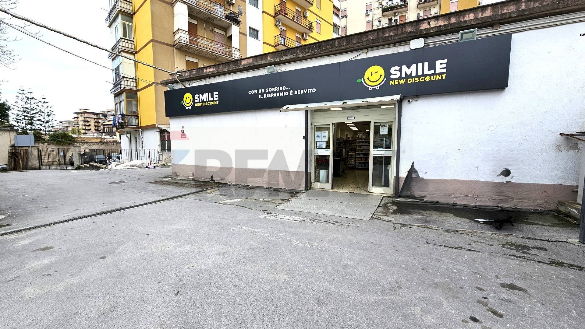 Edificio all\'aperto - Commercial Premises Corso Calatafimi
 
899, Palermo - photo 1