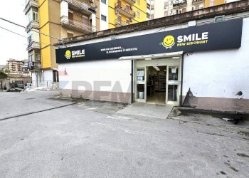 Edificio all\'aperto - Commercial Activity Corso Calatafimi
 
899, Palermo - photo 1