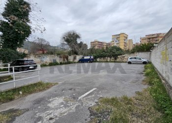 Edificio all\'aperto - Commercial Activity Corso Calatafimi
 
899, Palermo - photo 6