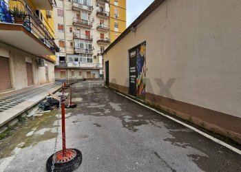 Edificio all\'aperto - Commercial Activity Corso Calatafimi
 
899, Palermo - photo 16