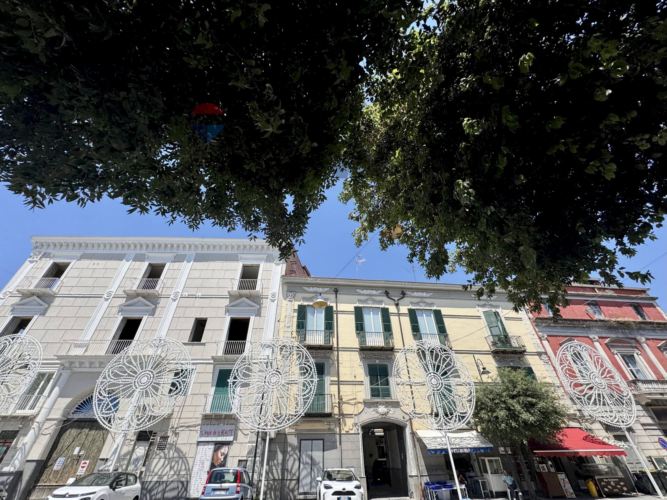 Edificio all\'aperto - Trilocale PIAZZA DELLA REPUBBLICA
 
32, Sant'Antimo - foto 1