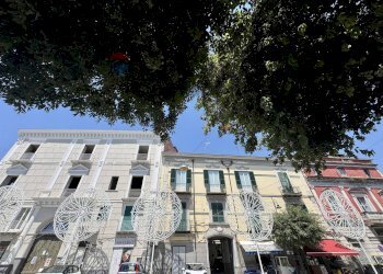 Edificio all\'aperto - Trilocale PIAZZA DELLA REPUBBLICA
 
32, Sant'Antimo - foto 1