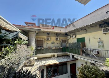 Edificio all\'aperto - Trilocale PIAZZA DELLA REPUBBLICA
 
32, Sant'Antimo - foto 8