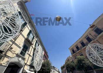 Edificio all\'aperto - Trilocale PIAZZA DELLA REPUBBLICA
 
32, Sant'Antimo - foto 9