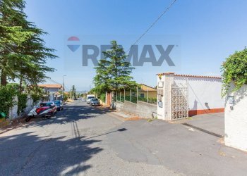 Edificio all\'aperto - Casa semi indipendente Via Olanda
 
59, Belpasso - foto 36