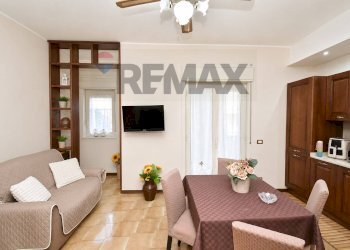 Sala da pranzo - Quadrilocale Via Dei Vigneri
 
19, Misterbianco - foto 15