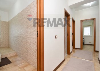 Scale - Quadrilocale Via Dei Vigneri
 
19, Misterbianco - foto 25