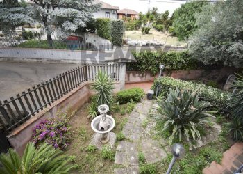 Giardino - Quadrilocale Via Dei Vigneri
 
19, Misterbianco - foto 40