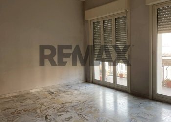 Stanza vuota - Quadrilocale Via Giovanni Verga
 
16, Valverde - foto 4
