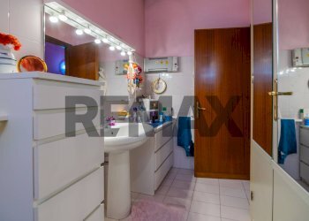 Bagno - Independent house Viale dei Platani
 
81, Acireale - photo 35
