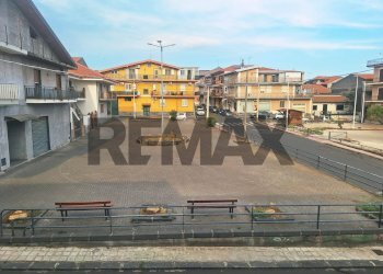 Edificio all\'aperto - Four-room apartment via Giovanni Falcone
 
30, Belpasso - photo 12