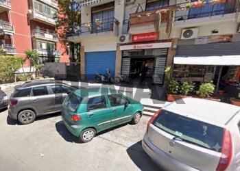 Edificio all\'aperto - Negozio Via De Caro
 
56/G, Catania - foto 21