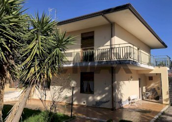 Casa all\'aperto - Casa semi indipendente Via Leontini
 
48, Mascalucia - foto 1