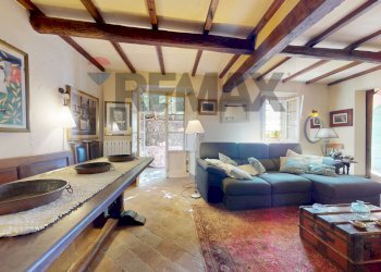 Soggiorno - Rustic Via del grottone
 
20, Lucca - photo 3