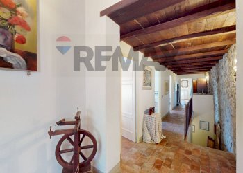 Hall / corridoio - Rustic Via del grottone
 
20, Lucca - photo 38