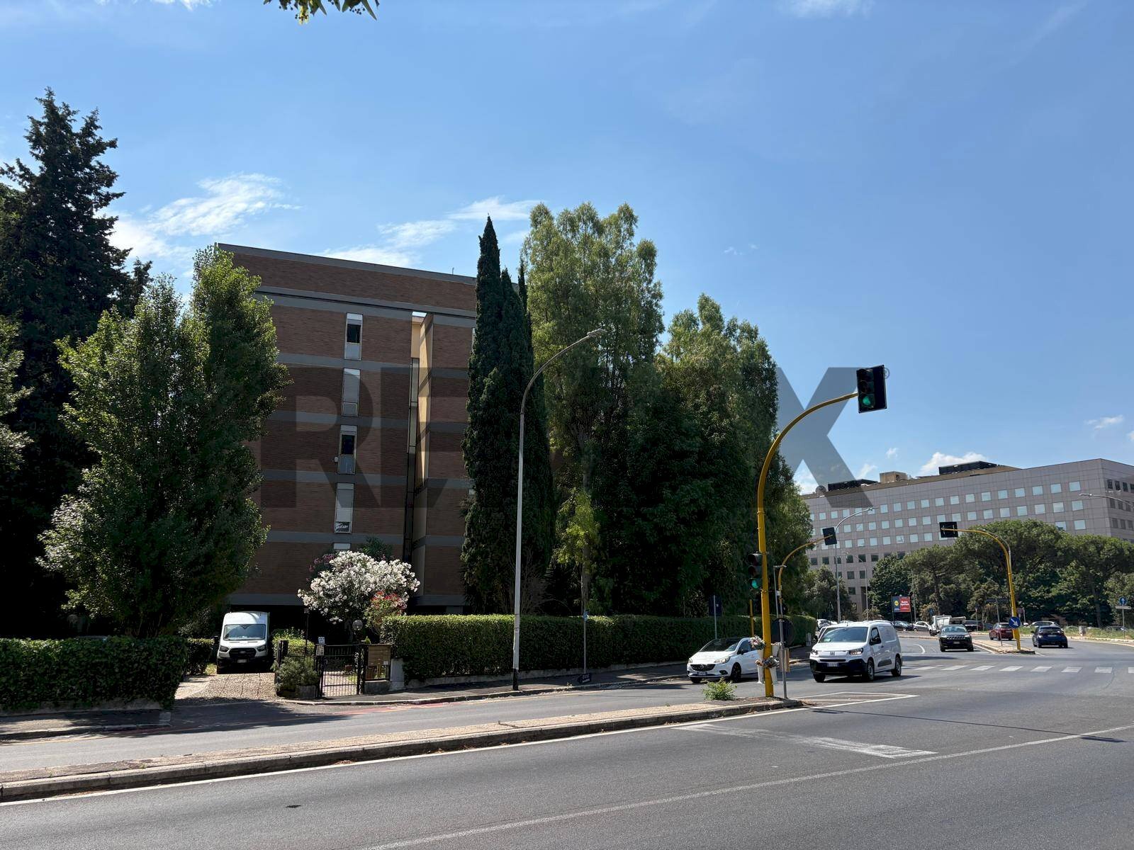 Edificio all\'aperto - Three-room apartment Viale Egeo
 
137, Roma - photo 1