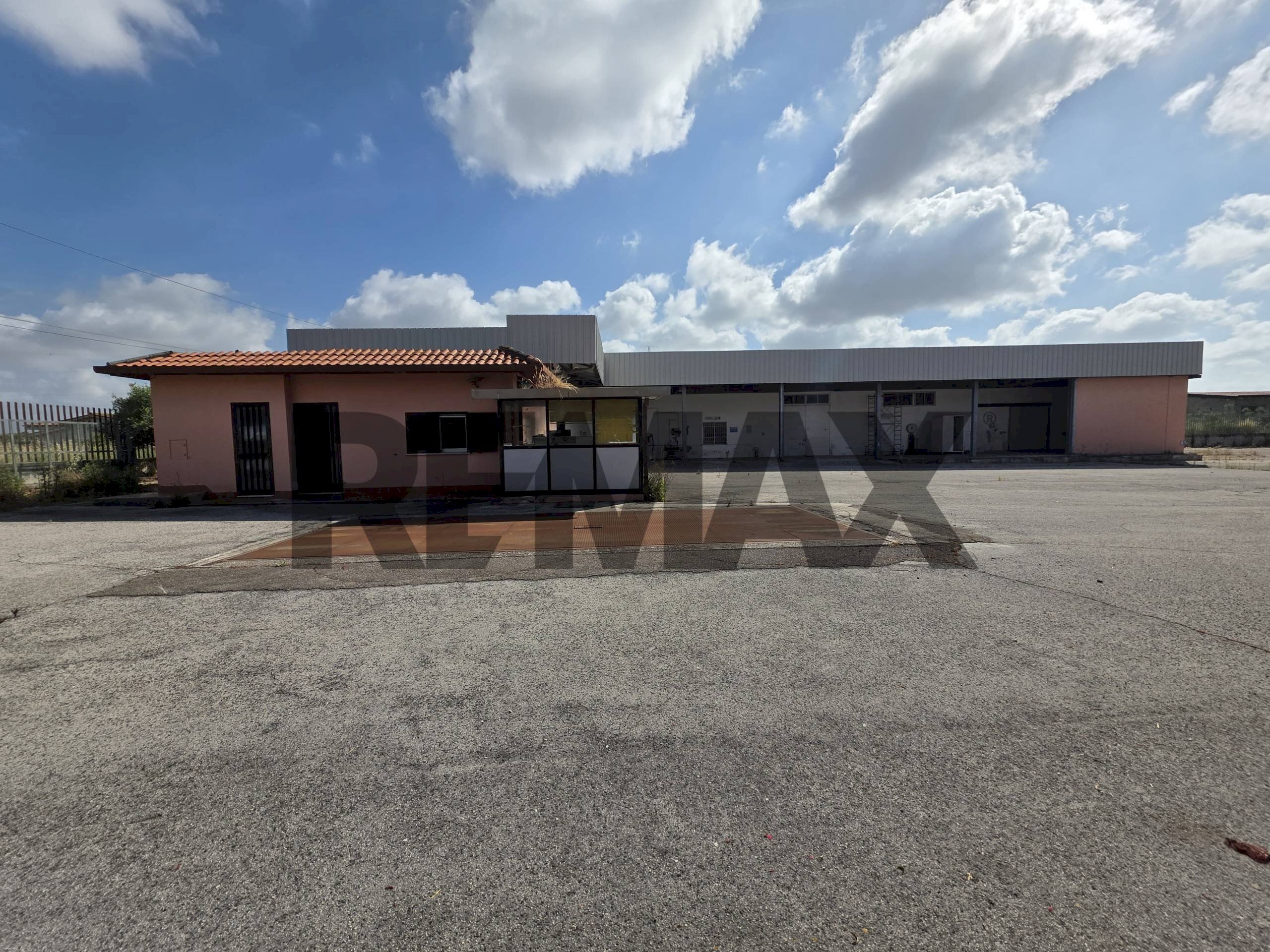 Casa all\'aperto - Capannone strada migliara
 
49, Sabaudia - foto 1