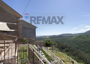 Balcone - Appartamento Frazione castelletta
 
13, Fabriano - foto 2