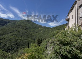 Vista delle montagne - Appartamento Frazione castelletta
 
13, Fabriano - foto 5