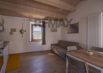 Sala da pranzo - Appartamento Frazione castelletta
 
13, Fabriano - foto 8
