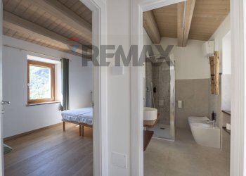 Bagno - Appartamento Frazione castelletta
 
13, Fabriano - foto 15