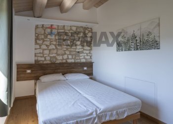 Camera / camera da letto - Appartamento Frazione castelletta
 
13, Fabriano - foto 20