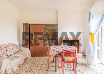 Sala da pranzo - Appartamento Via Giacomo Matteotti
 
186, Cupramontana - foto 2