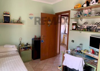 Camera / camera da letto - Apartment VIA CILENTO
 
13, Monterotondo - photo 30