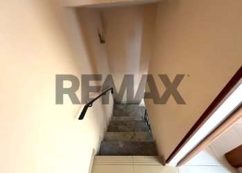 Scale - Villa Bifamiliare VIA CARACCIOLO
 
40, Afragola - foto 3