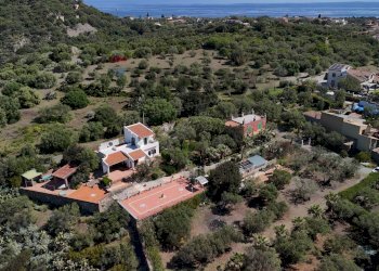Vista delle montagne - Villa via manica
 
66, Milazzo - photo 5