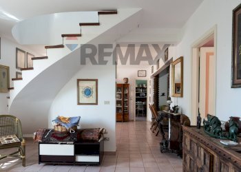 Scale - Villa via manica
 
66, Milazzo - photo 21
