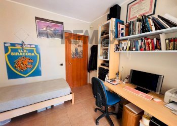 Cameretta - Quadrilocale Via Giuseppe Maria Danieli
 
6, Siracusa - foto 10