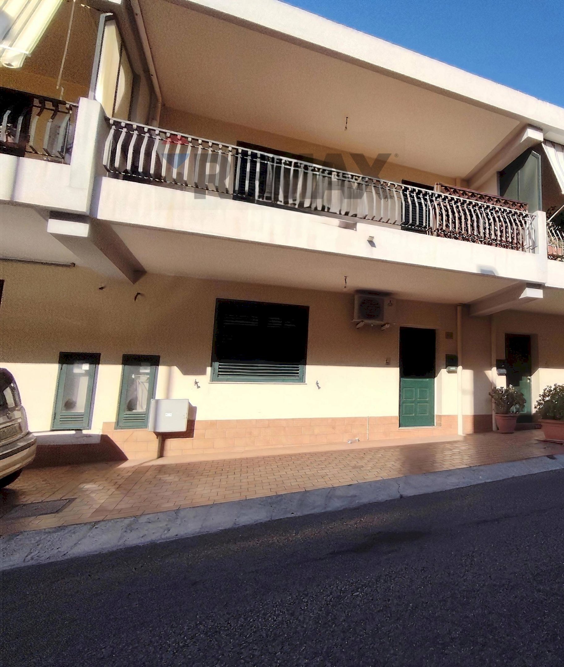 Edificio all\'aperto - Villa a Schiera via facciata
 
4b, Santa Lucia del Mela - foto 1