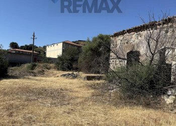 Vista delle montagne - Terreno edificabile Via Nino Martoglio
 
snc, Motta Sant'Anastasia - foto 12