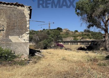 Vista delle montagne - Terreno edificabile Via Nino Martoglio
 
snc, Motta Sant'Anastasia - foto 13