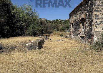Vista delle montagne - Terreno edificabile Via Nino Martoglio
 
snc, Motta Sant'Anastasia - foto 14
