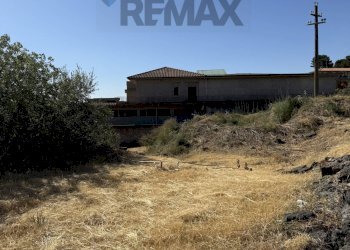 Vista delle montagne - Terreno edificabile Via Nino Martoglio
 
snc, Motta Sant'Anastasia - foto 27