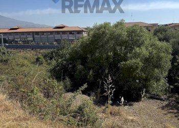 Vista delle montagne - Terreno edificabile Via Nino Martoglio
 
snc, Motta Sant'Anastasia - foto 31
