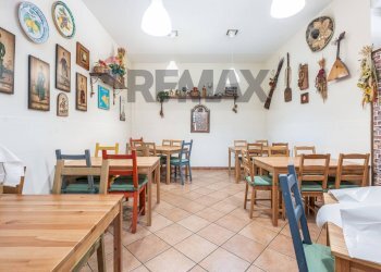 Sala da pranzo - Commercial Premises via tenente de cristofaro
56, Scordia - photo 3