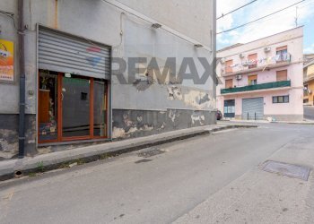 Edificio all\'aperto - Commercial Premises via tenente de cristofaro
56, Scordia - photo 30