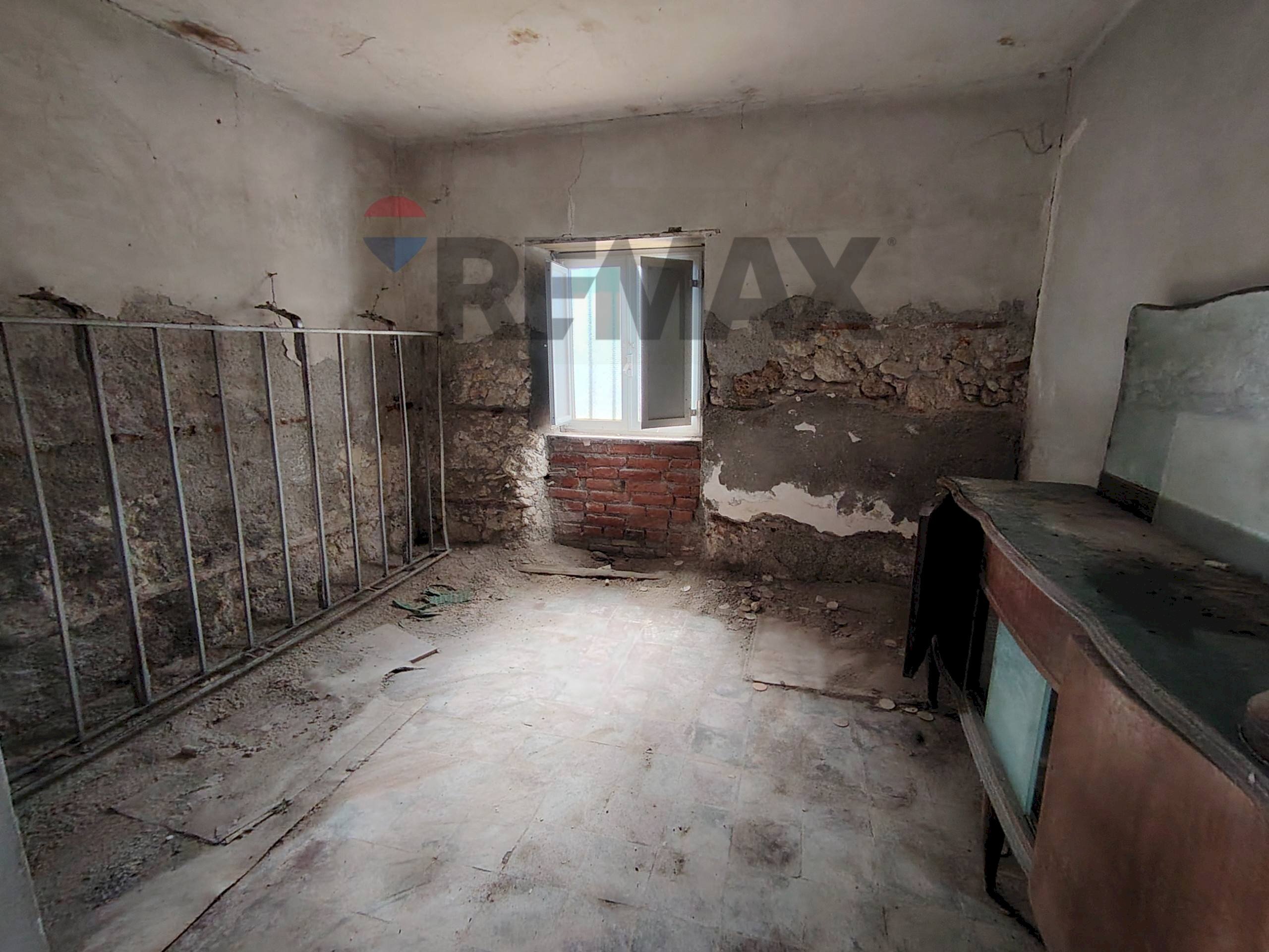 Stanza vuota - Casa indipendente contrada gesita
 
24, Pace del Mela - foto 3