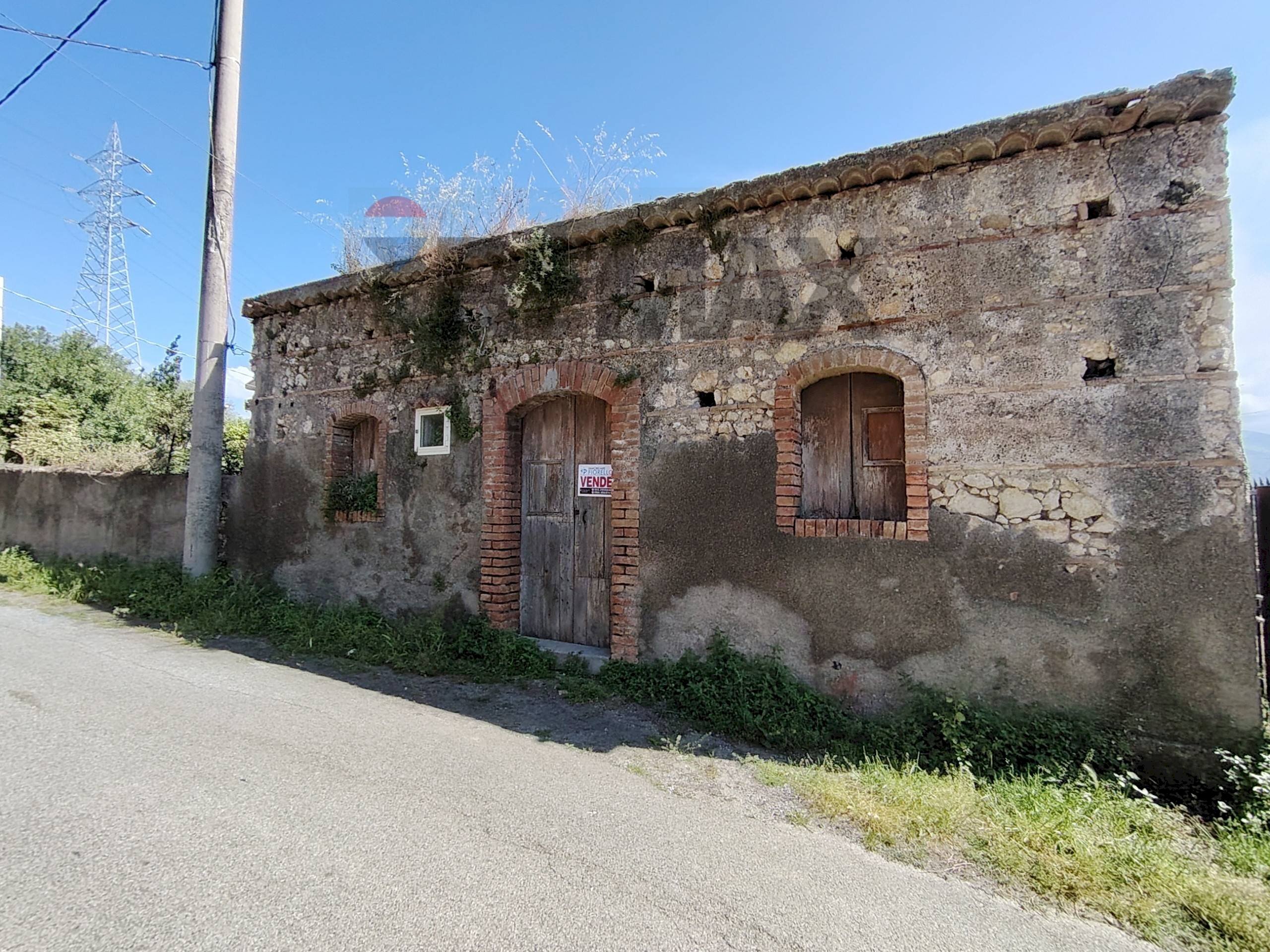 Casa all\'aperto - Casa indipendente contrada gesita
 
24, Pace del Mela - planimetria 1