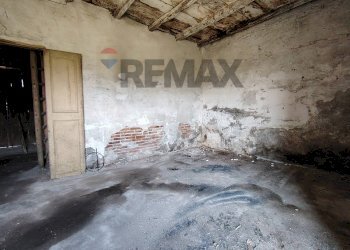 Stanza vuota - Casa indipendente contrada gesita
 
24, Pace del Mela - foto 1