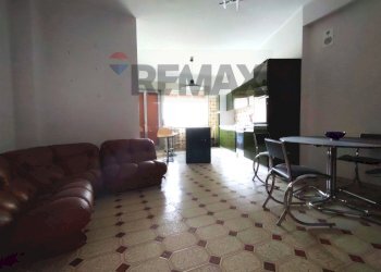 Sala da pranzo - Appartamento corso garibaldi
 
471, San Filippo del Mela - foto 8
