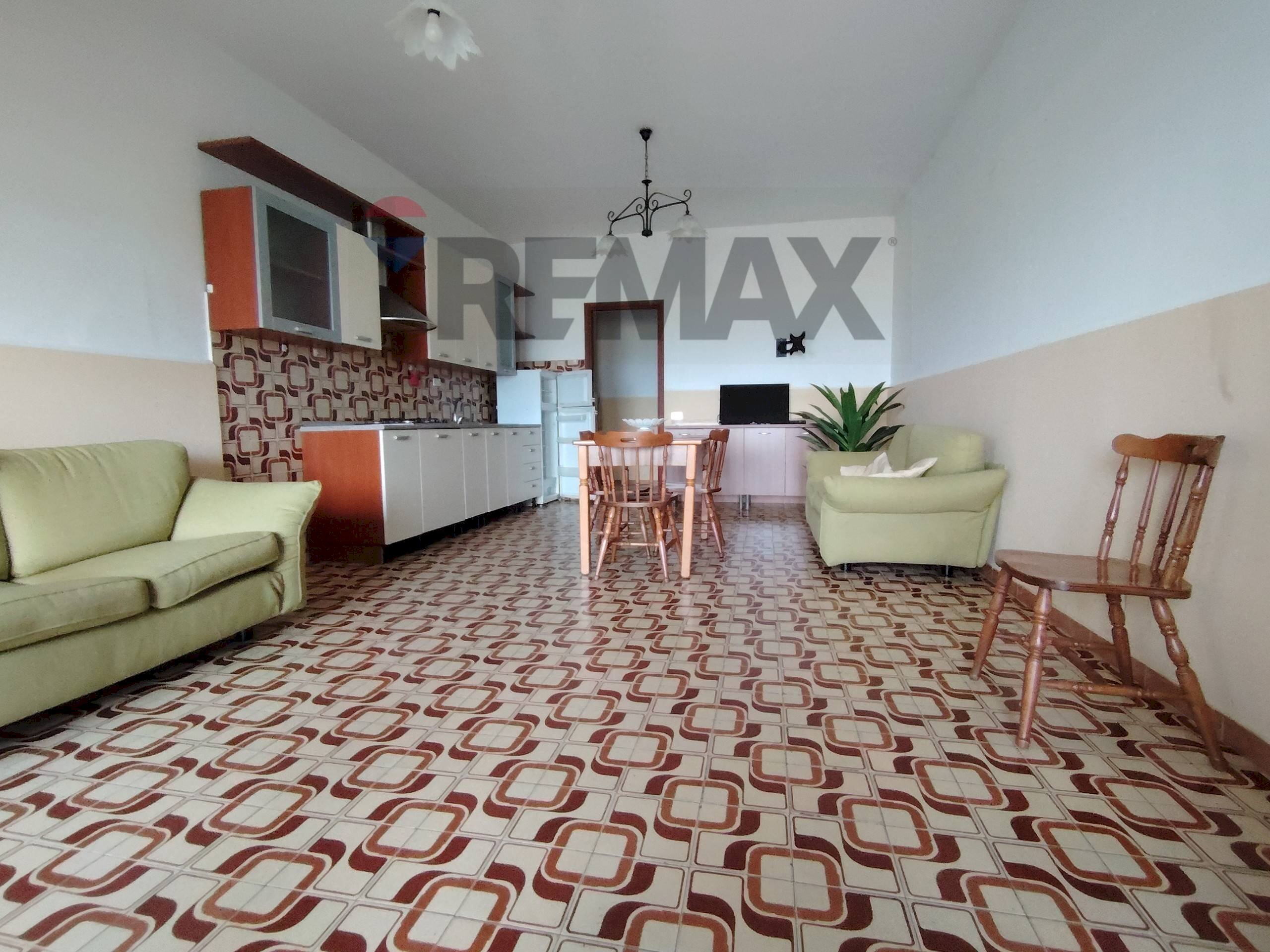 Sala da pranzo - Two-room apartment via marinaio d'italia
 
116, Milazzo - photo 3