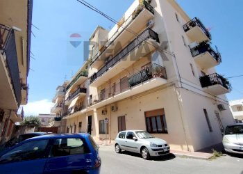 Edificio all\'aperto - Trilocale Via Tenente Giacomo Picciolo
 
21, Milazzo - foto 3