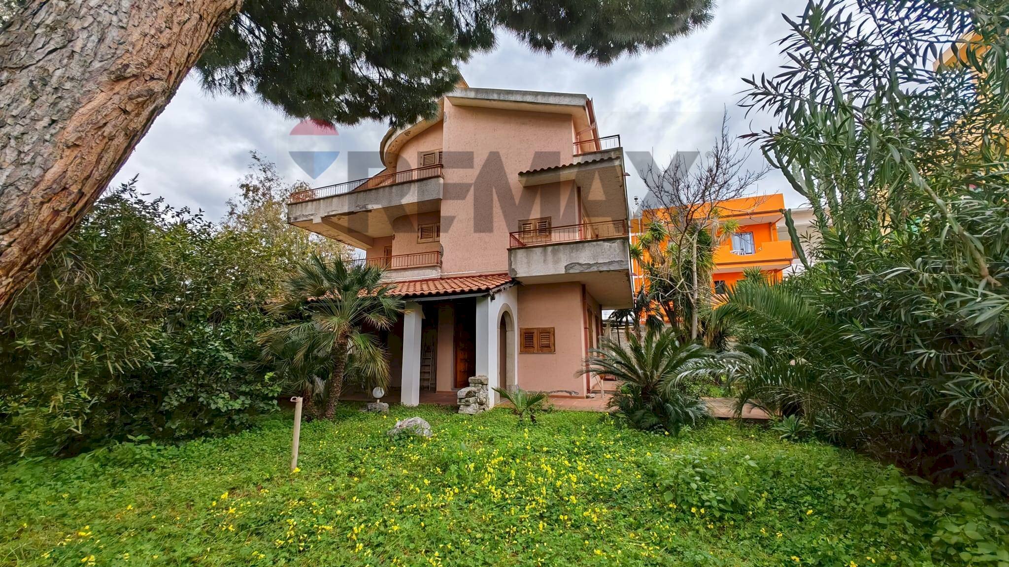 Casa all\'aperto - Villa Via Torre Forte
 
s.n.c, Furnari - photo 1