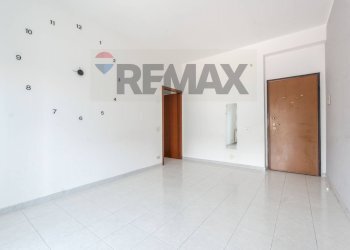 Stanza vuota - Bilocale VIA ORAZIO CONDORELLI
 
6, Motta Sant'Anastasia - foto 4