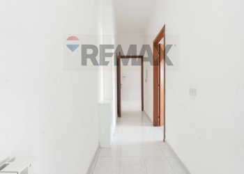 Hall / corridoio - Bilocale VIA ORAZIO CONDORELLI
 
6, Motta Sant'Anastasia - foto 12