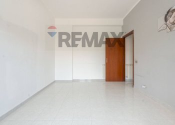 Stanza vuota - Bilocale VIA ORAZIO CONDORELLI
 
6, Motta Sant'Anastasia - foto 15